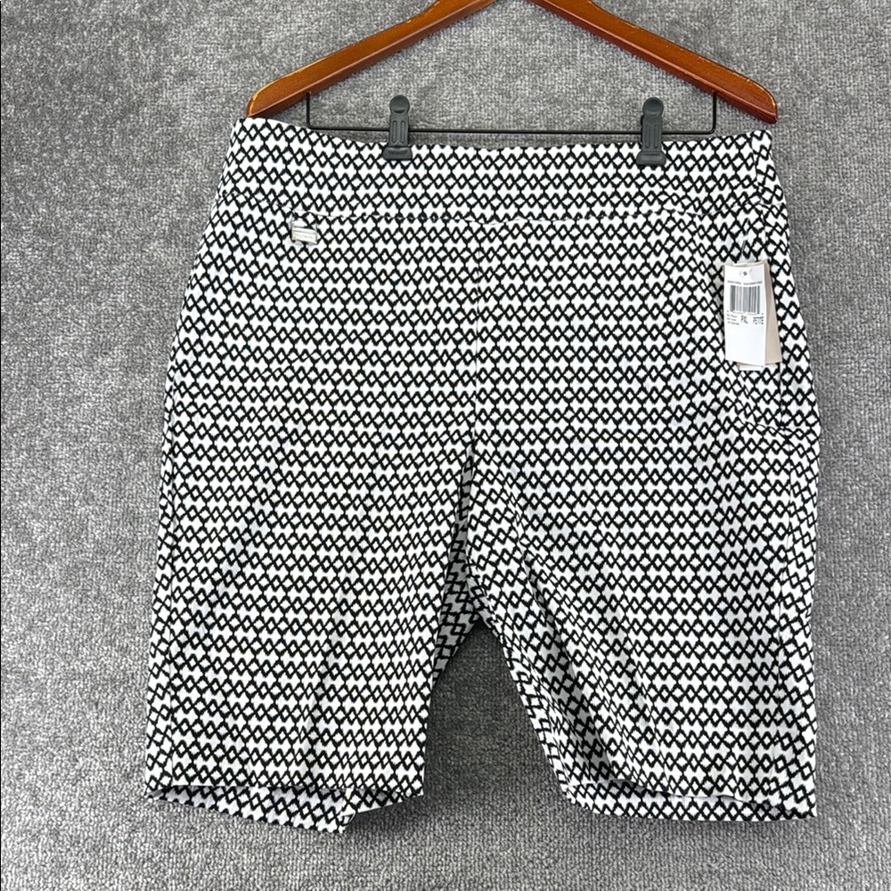 NWT Philosophy Pull On Shorts Black White Womens Petite XL PXL Tummy Control